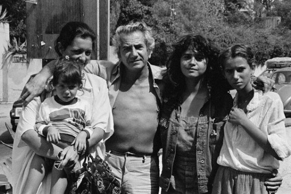 From left to right: Lydie Zaks with daughter Laura, Daniel G&eacute;lin, Maria Schneider, Fiona G&eacute;lin, ca. 1980